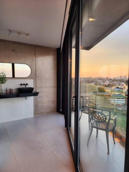 Xxx Apartment Posadas Bagian luar foto