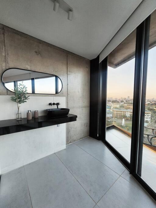 Xxx Apartment Posadas Bagian luar foto