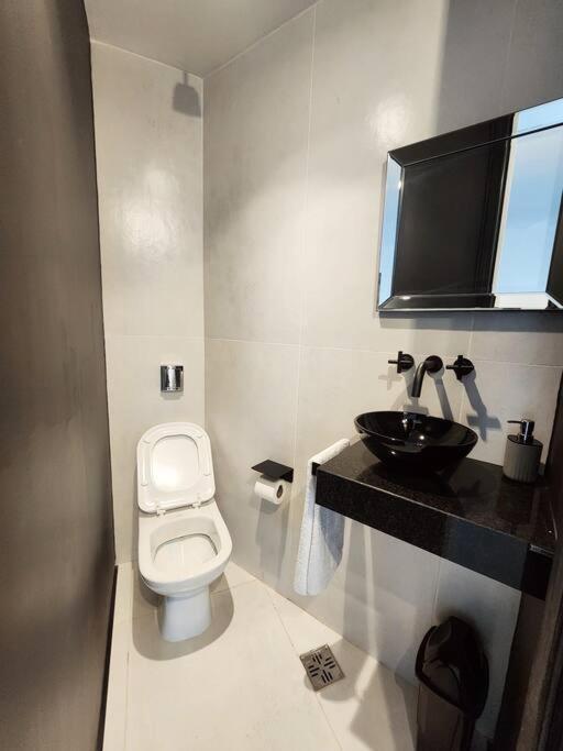 Xxx Apartment Posadas Bagian luar foto
