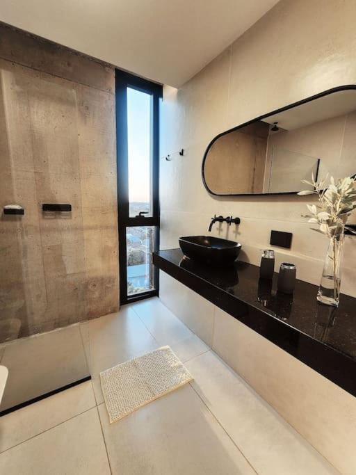 Xxx Apartment Posadas Bagian luar foto